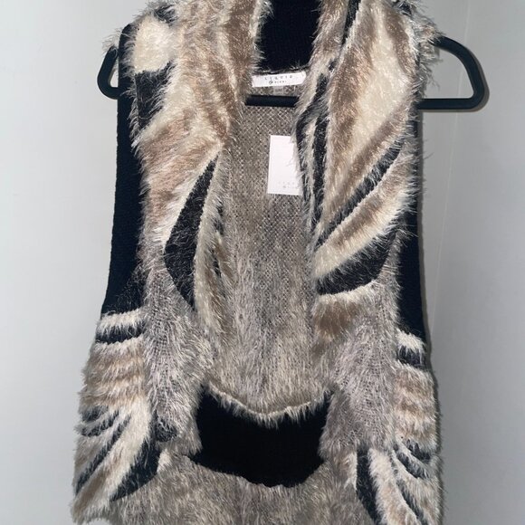 Faux Fur Vest - Picture 6 of 6